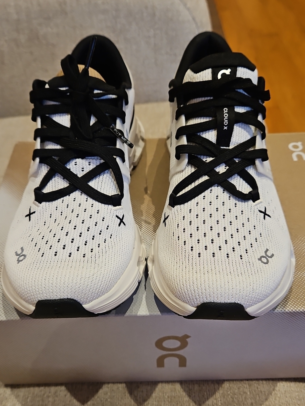 On Clouds Sneakers Cloud X Sz8 NIB - Picture 3 of 10